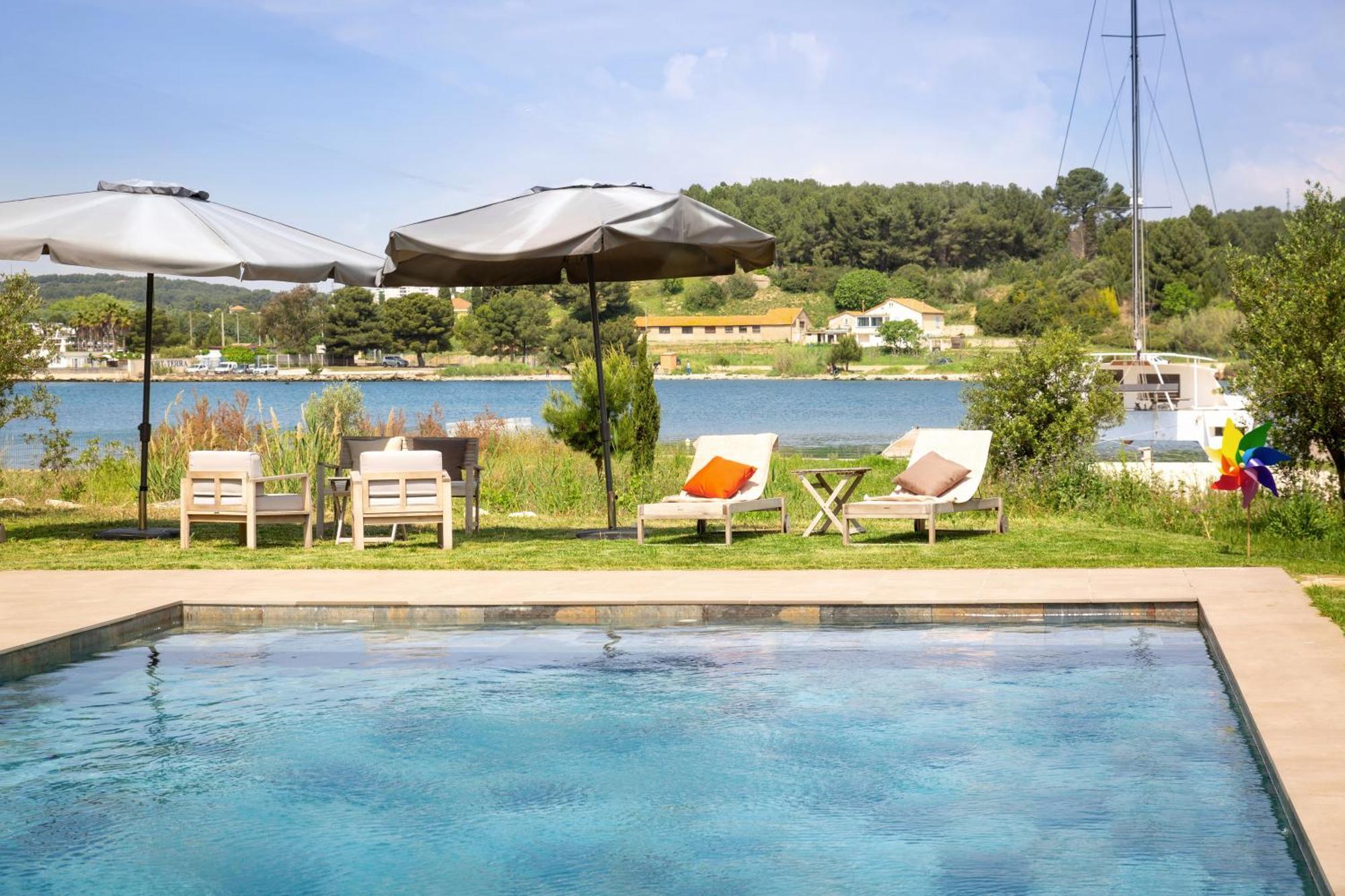 Golden Tulip Hotel & Rooftop Martigues Provence Esterno foto