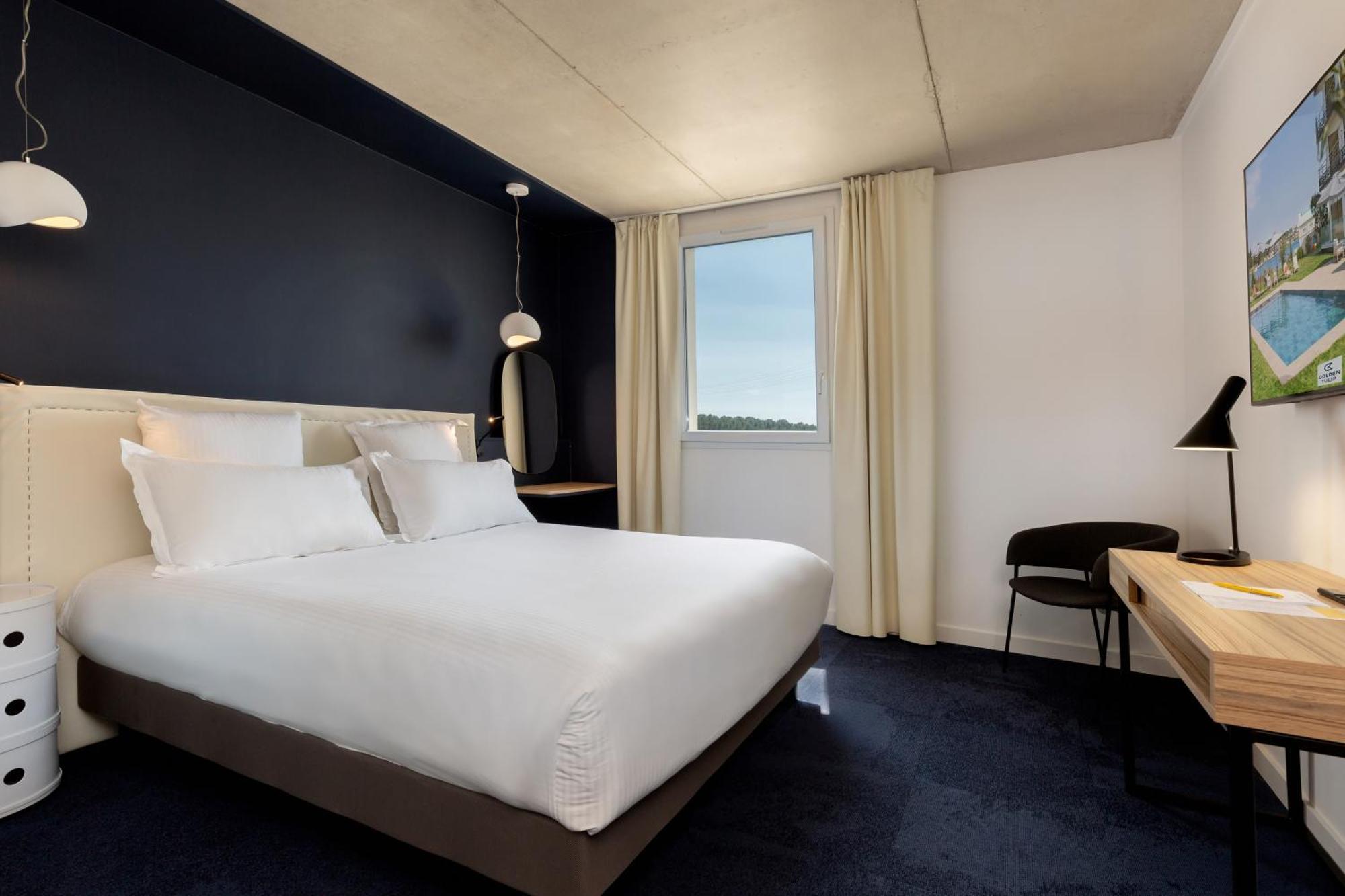 Golden Tulip Hotel & Rooftop Martigues Provence Esterno foto